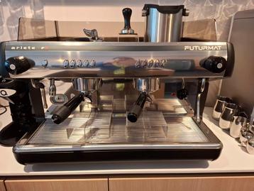 Professionele koffiemachine  beschikbaar voor biedingen