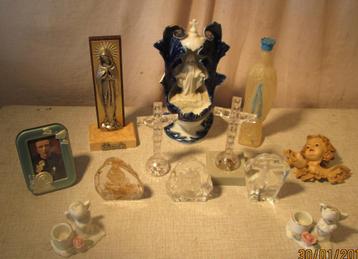 11 mooie Oude religieuze voorwerpen beschikbaar voor biedingen