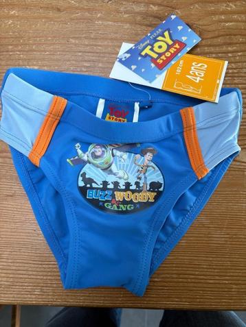 Nieuw zwembroekje  beschikbaar voor biedingen