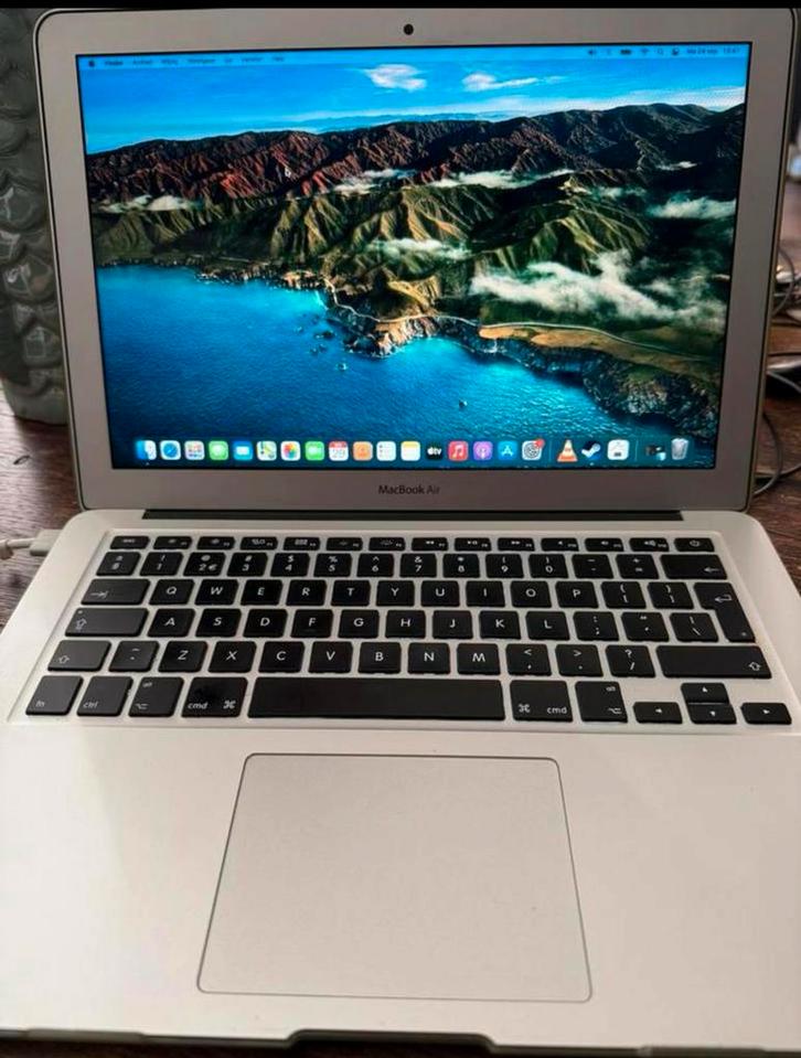 Apple Macbook Air 13 inch /i5 processor met magic mouse, Computers en Software, Apple Macbooks, Zo goed als nieuw, MacBook, 13 inch
