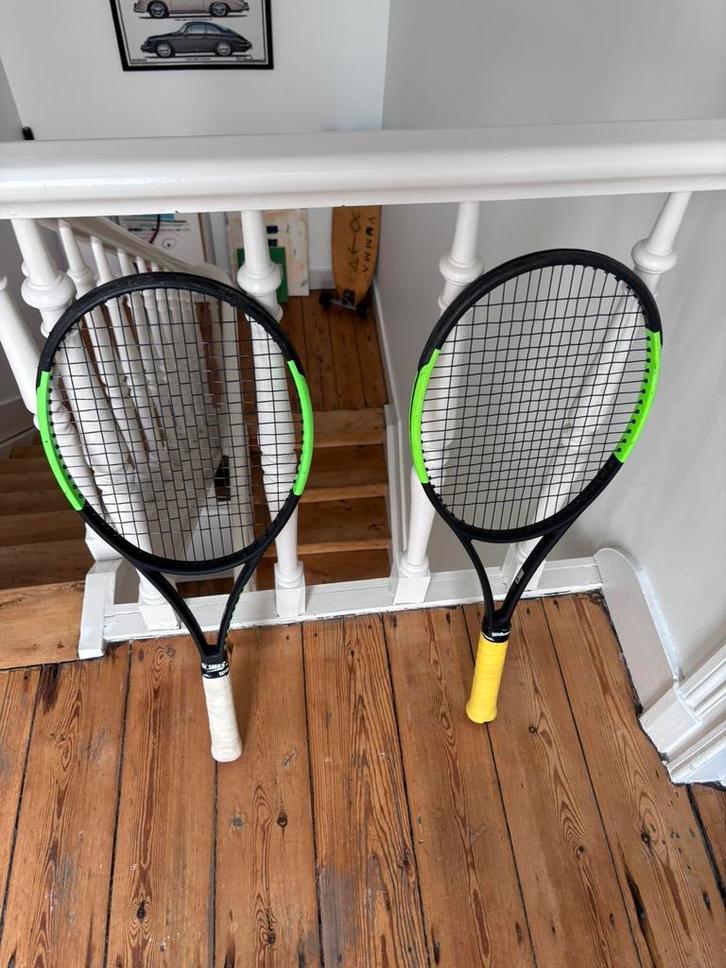 Lot 2 Raquettes Wilson Blade - excellent état - grip neuf, Sport en Fitness, Tennis, Gebruikt, Racket, Wilson, L1, Ophalen of Verzenden