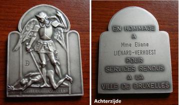 Ereplaket voor bewezen diensten Brussel, Envoi, Bronze
