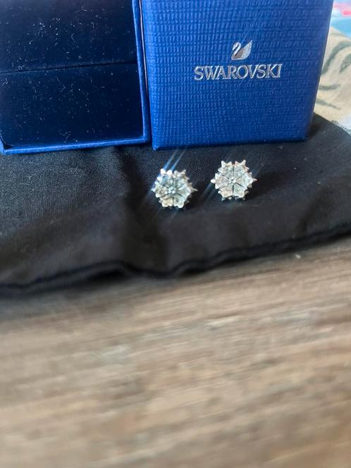 Swarovski sneeuwvlok oorbellen, Handtassen en Accessoires, Kettingen, Ophalen of Verzenden