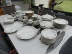 Service de table en porcelaine, Maison & Meubles, Enlèvement, Utilisé