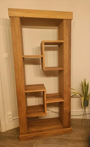  Mooie houten open kast beschikbaar voor biedingen