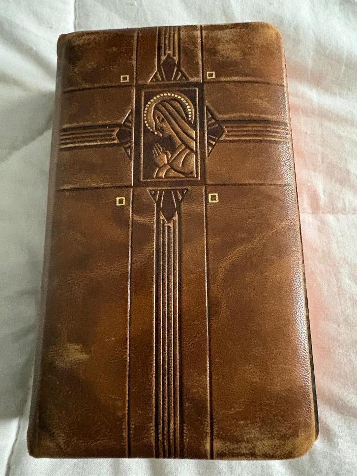 zeer oude missaal, Antiek en Kunst, Antiek | Boeken en Manuscripten, Ophalen