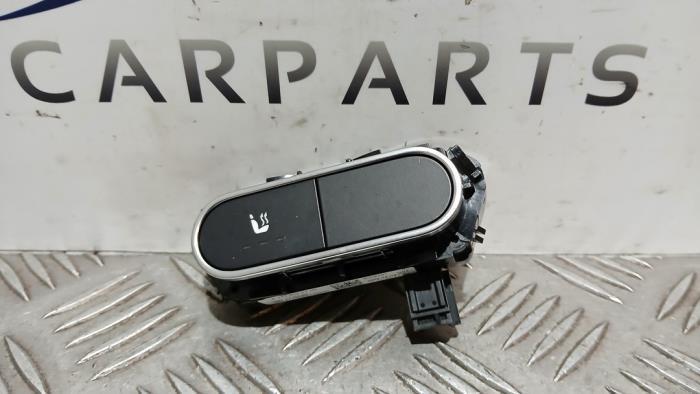 Commutateur chauffage siège d'un Mercedes A-Klasse, Autos : Pièces & Accessoires, Habitacle & Garnissage, Mercedes-Benz, Utilisé