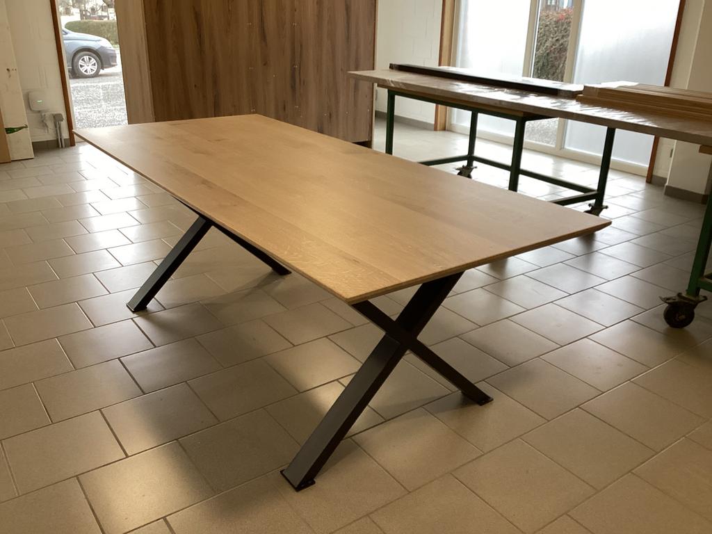 Nouvelle table en chêne massif traité 210/90, Maison & Meubles, Enlèvement ou Envoi, Comme neuf, Chêne