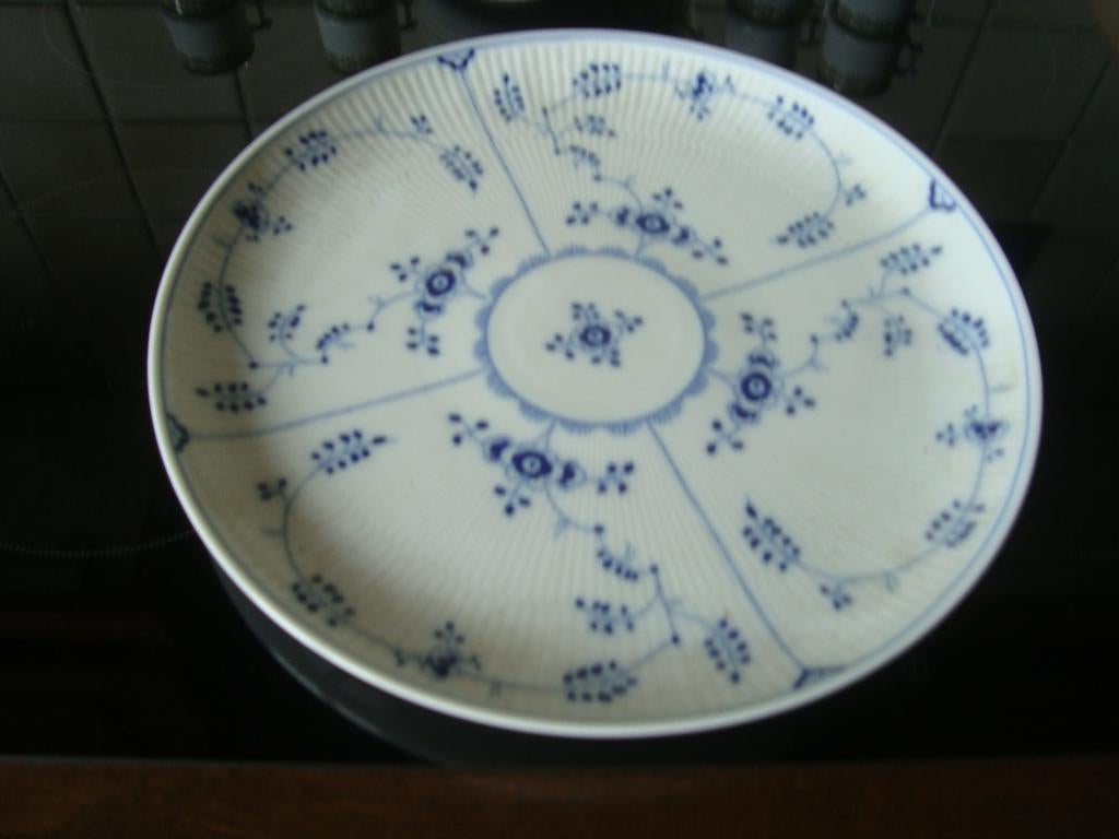 Porseleinen schotel. Heinrich(Duitsland)., Antiek en Kunst, Antiek | Schalen, Ophalen