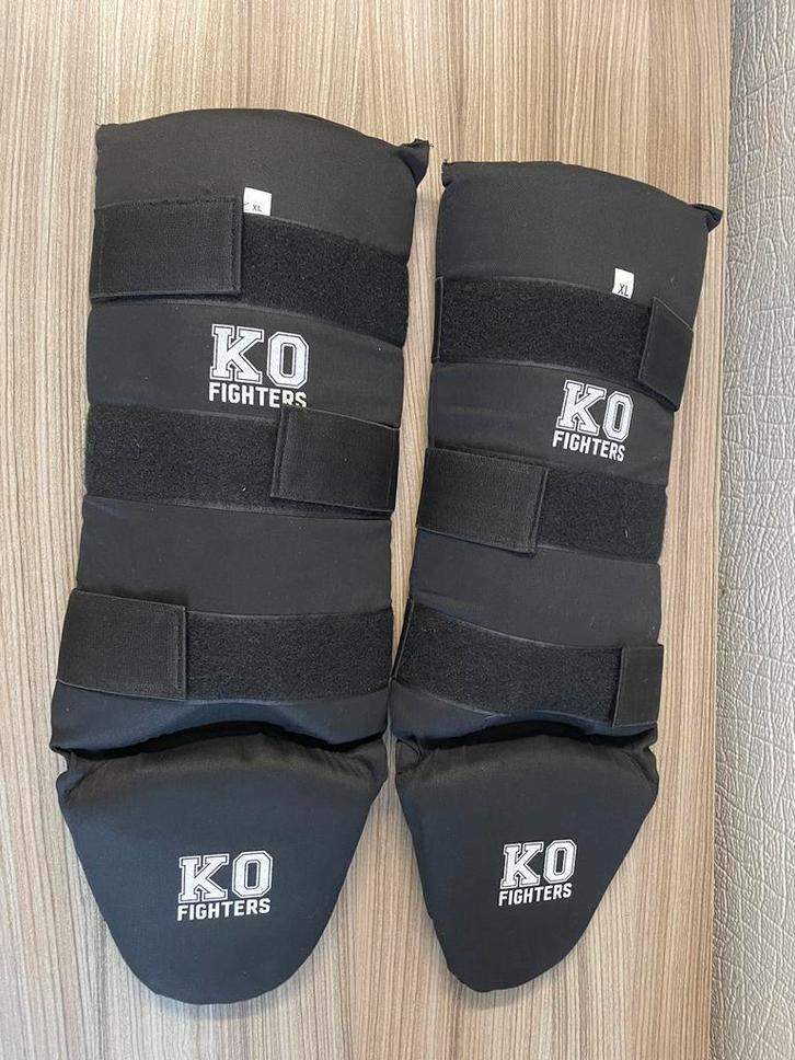 KO Fighters Scheenbeschermers Kickboksen Katoen – Zwart XL, Sport en Fitness, Vechtsporten en Zelfverdediging, Zo goed als nieuw