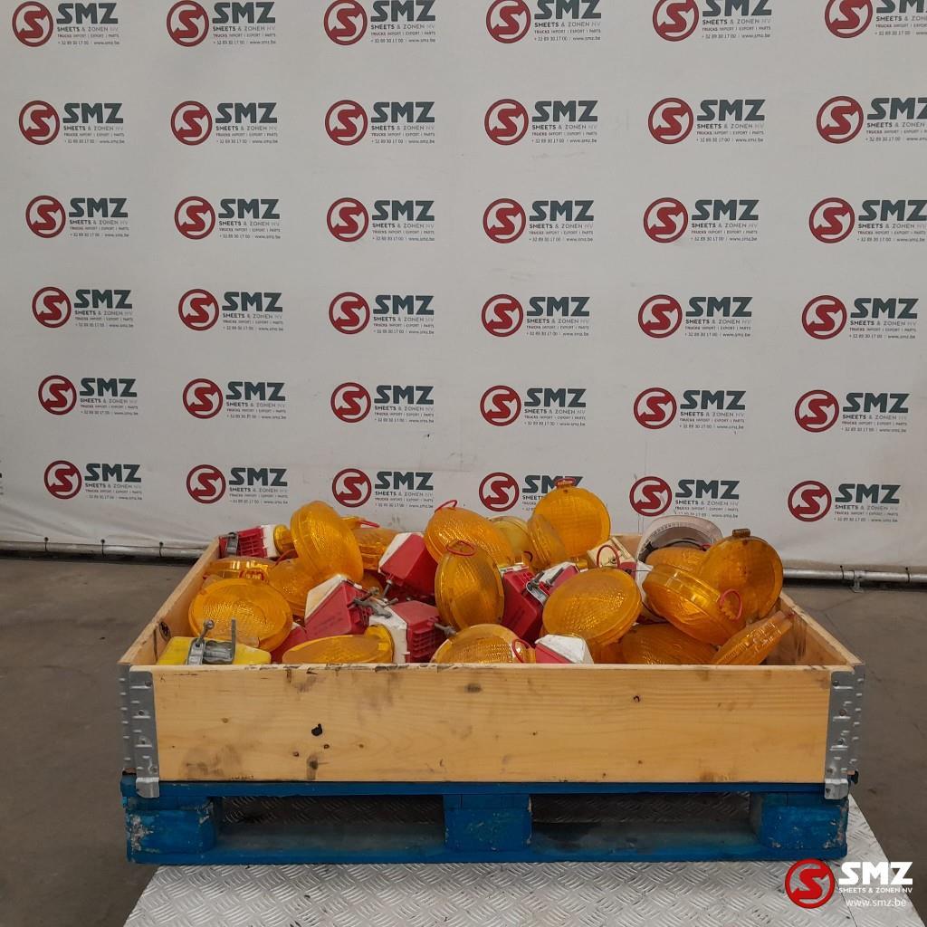 Occ beaucoup de panneaux de signalisation divers, Autos : Pièces & Accessoires, Utilisé, Autres marques, Autres pièces automobiles