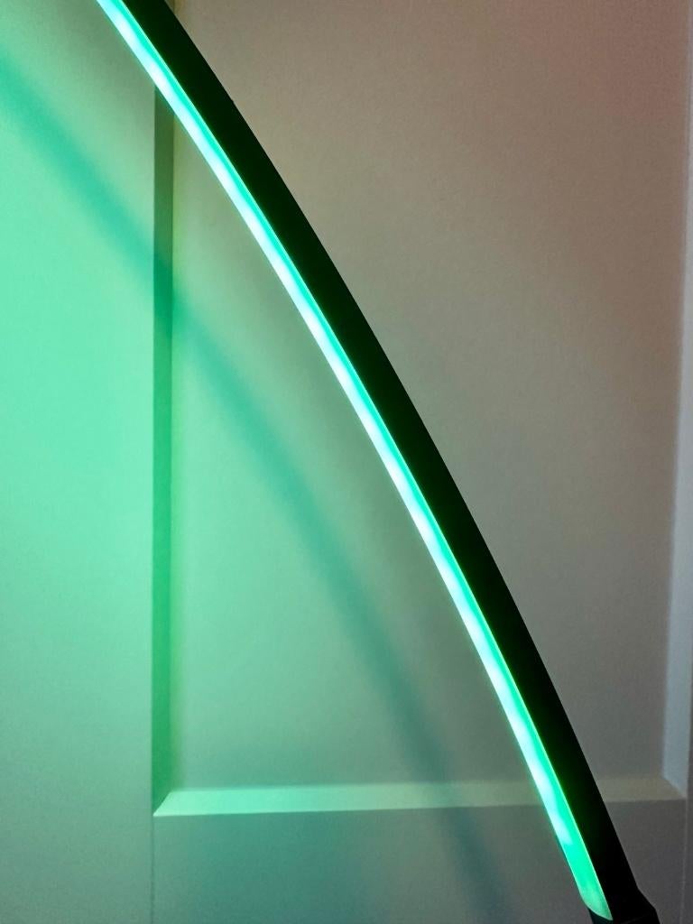 Magnifique lampe arc LED RGB, Maison & Meubles, Comme neuf, Spot de sol, Enlèvement, Métal ou Aluminium