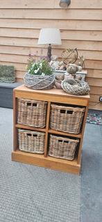 Bijzetkastje rieten mandjes, Huis en Inrichting, Ophalen