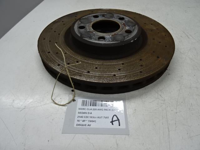 REMSCHIJF VOOR Mercedes-Benz CLA (117.3) (01-2013/03-2019), Gebruikt, Mercedes-Benz, Mevr. I. Hauben, Rue de l'Espoir 34 34
4030  GRIVEGNÉE, BE