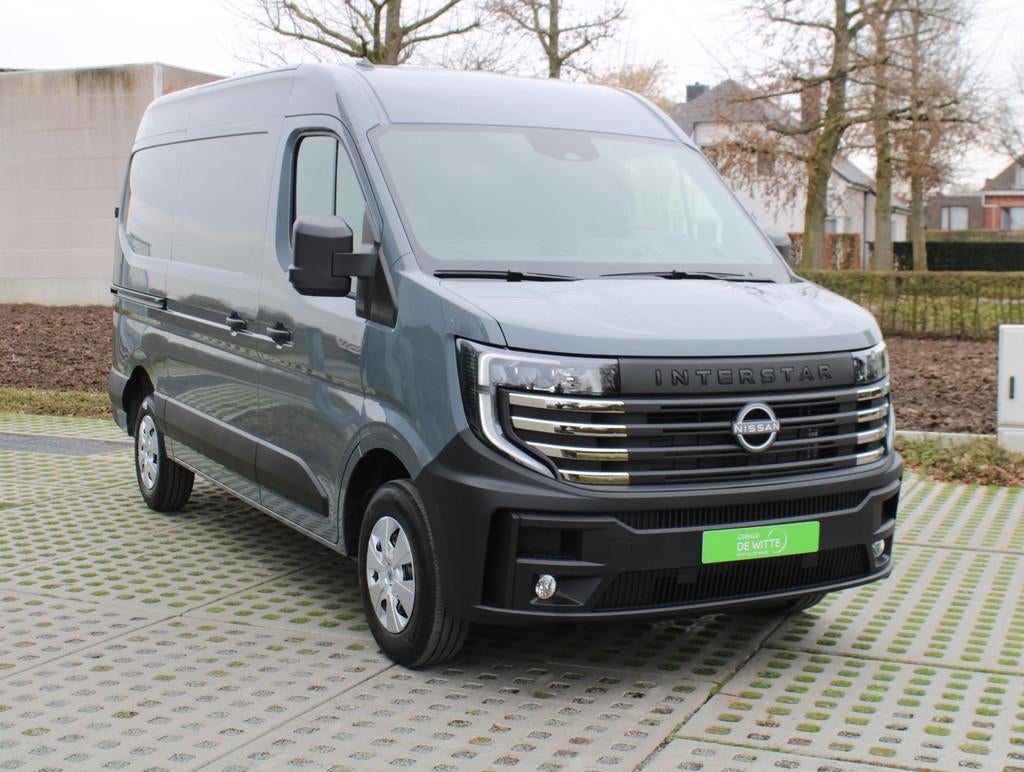 Nissan Interstar VAN L2H2 dCi 170pk AT Tekna + Cargo Pack, Auto's, Bestelwagens en Lichte vracht, Automaat, Stof, https://public.car-pass.be/vhr/43ee02f0-b3da-44a9-977b-052cb6fbcb0c