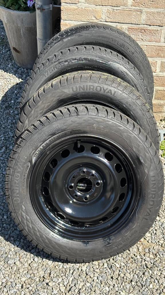 Pneus hiver FIAT 500 sur jante en tôle, Autos : Pièces & Accessoires, Pneus & Jantes, Enlèvement, Pneus hiver, Pneu(s)