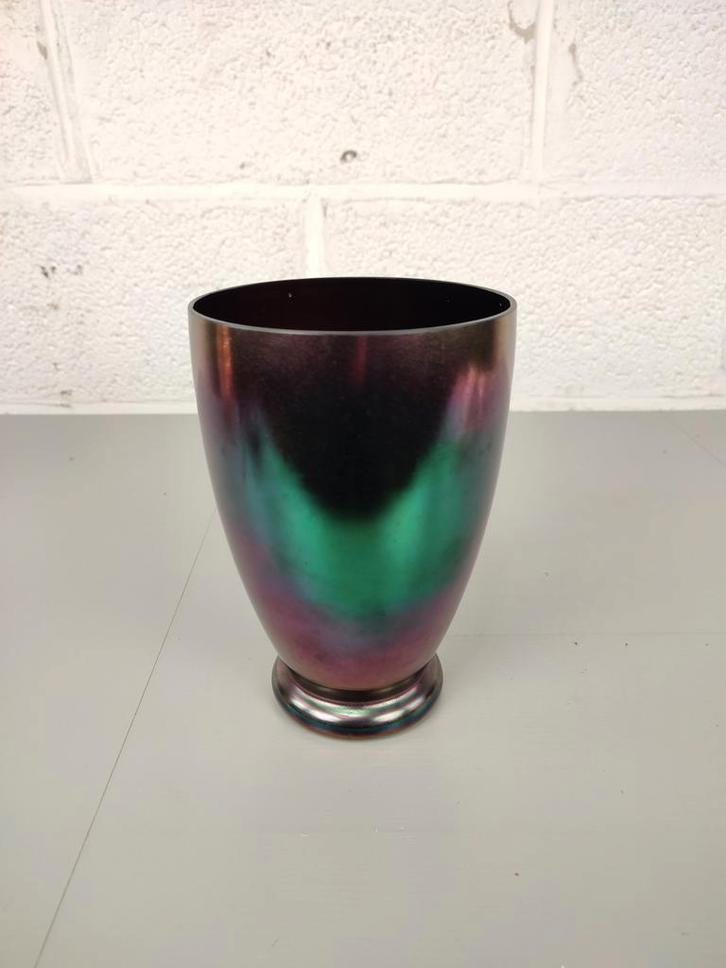 Antieke iriserende 'purple glatt' vaas Kralik, Antiek en Kunst, Antiek | Glaswerk en Kristal, Ophalen of Verzenden