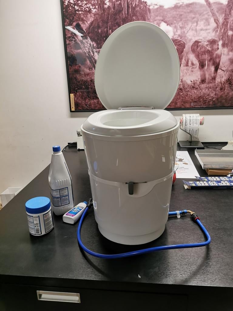 Toilette thetford c 223 s., Caravanes & Camping, Camping-car Accessoires, Enlèvement