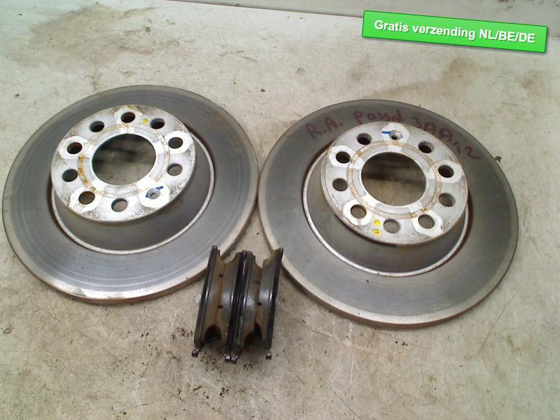 REMSCHIJFSET ACHTER Passat Variant (365) (1K0615601AD), Gebruikt, De Bloemendaal 21 21
5221 EB  'S HERTOGENBOSCH, NL, Info@123Parts.nl