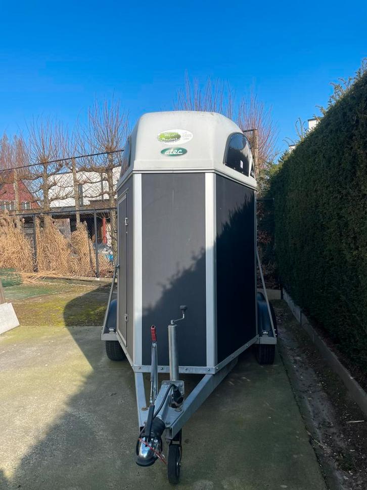 1,5 paards trailer te koop GEEN BE rijbewijs nodig, Dieren en Toebehoren, Paarden en Pony's | Trailers en Aanhangwagens, Zo goed als nieuw