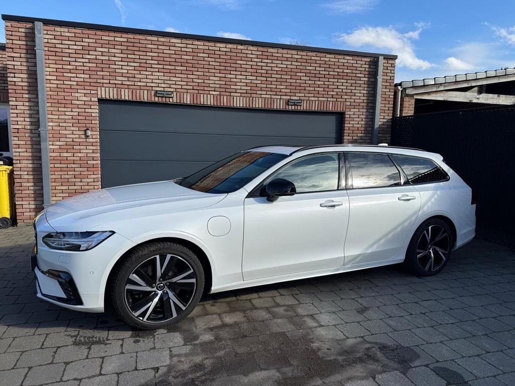 Volvo V90 recharge R-Design t6 AWD plug-in hybride, Auto's, Volvo, Particulier, V90, 360° camera, 4x4, ABS, Achteruitrijcamera