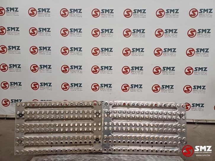 Occ jeu de plaques de plateforme Renault, Autos : Pièces & Accessoires, Pièces camion, Renault, Suspension et Châssis, Utilisé