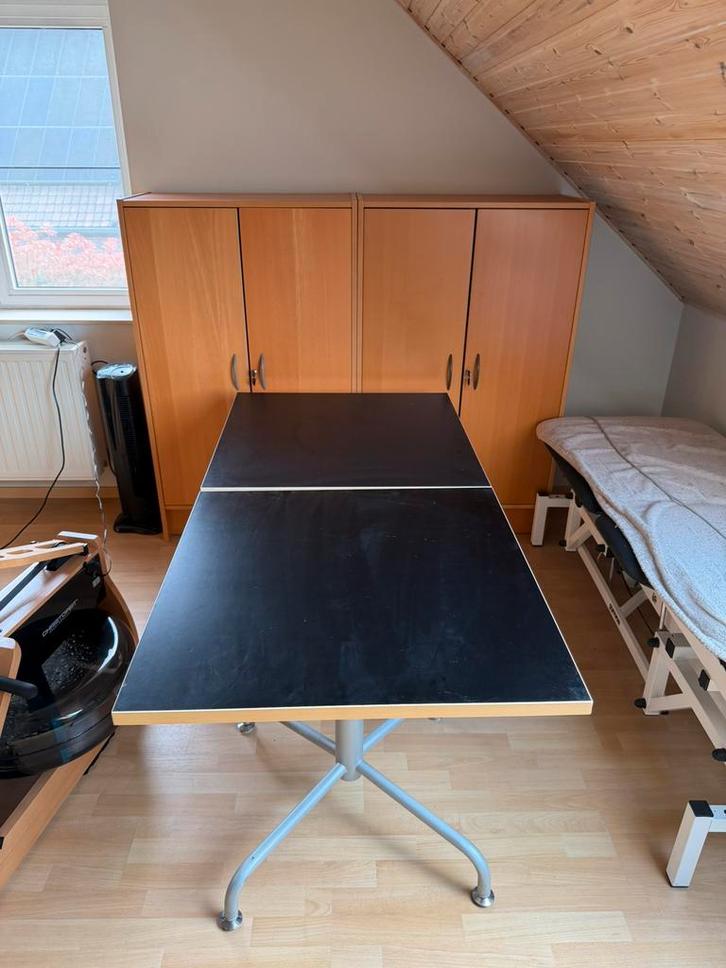 Deux tables noires avec deux chaises, Maison & Meubles, Tables | Tables à manger, Comme neuf, 50 à 100 cm, 50 à 100 cm, Quatre personnes