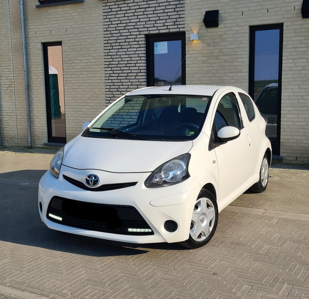 Toyota aygo 1.0 Essence, Autos, Toyota, Entreprise, Aygo, Bluetooth, Vitres électriques, Essence, Euro 5, Coupé, 3 portes, Boîte manuelle