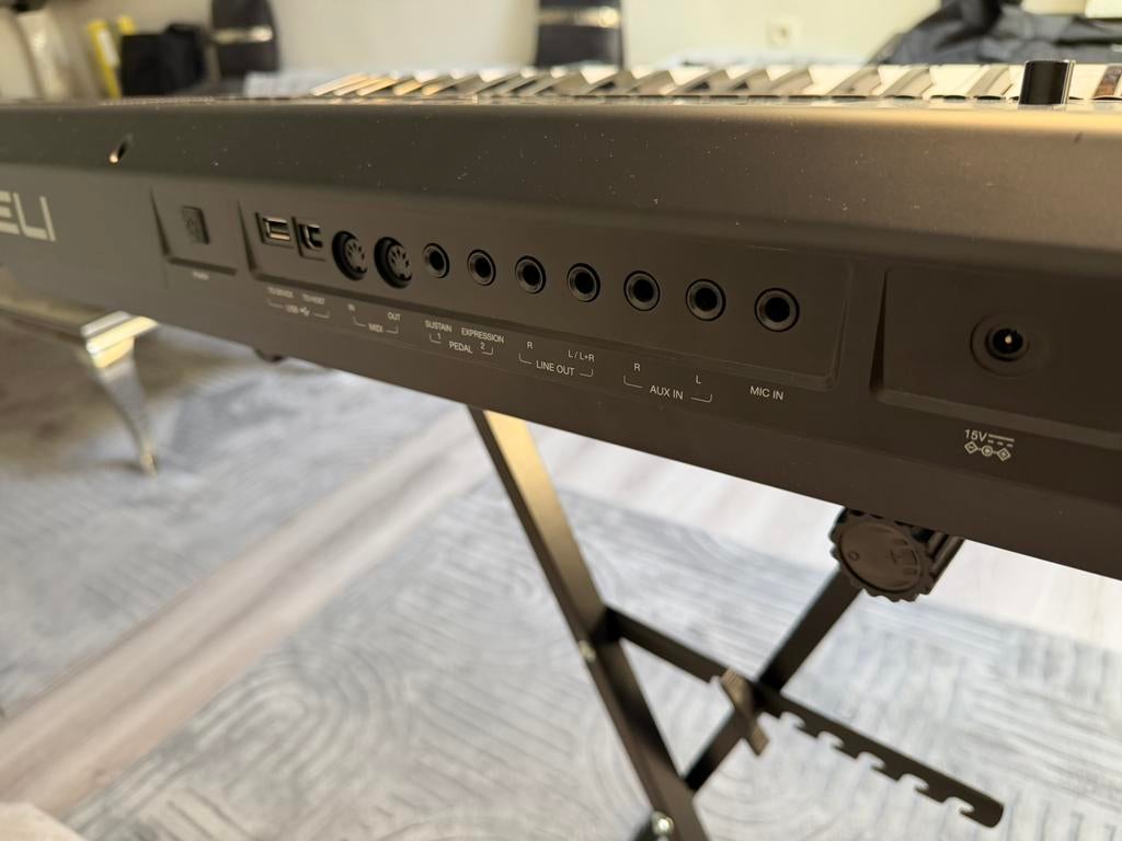 Medeli akx 10, Ophalen, Zo goed als nieuw, Medeli