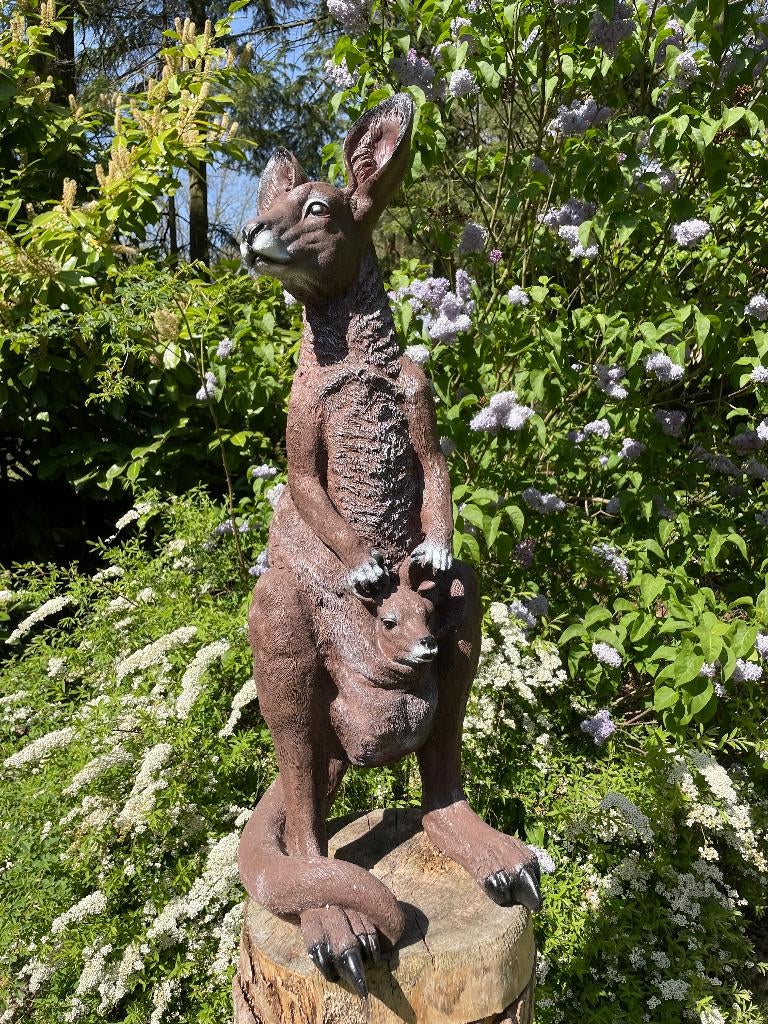 Beeld Kangoeroe tuin, vijver, boerderij, dierentuin 55cm, Ophalen, Nieuw, Kunststof, Dierenbeeld
