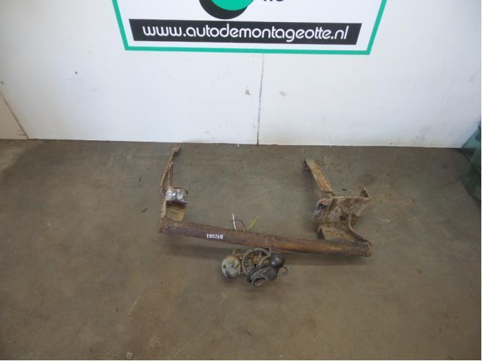 Trekhaak van een Peugeot Expert (Expert 95-), Auto-onderdelen, Ophanging en Onderstel, Peugeot, Gebruikt, 3 maanden garantie, Ophalen of Verzenden
