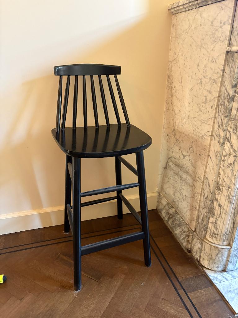 5 zwarte barkrukken met spijlen, Huis en Inrichting, Barkrukken, Ophalen, 60 tot 90 cm, Hout, Gebruikt