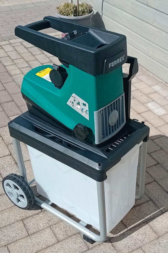 FERREX "Stille" Hakselaar 2800W,takken tot Ø45mm, Nieuw!, Jardin & Terrasse, Déchiqueteurs, Neuf, Électrique, Sac de ramassage