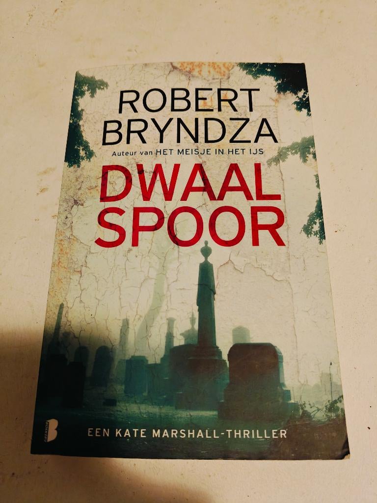 Dwaalspoor van Robert bryndza, Boeken, Ophalen of Verzenden, Gelezen, Robert Bryndza