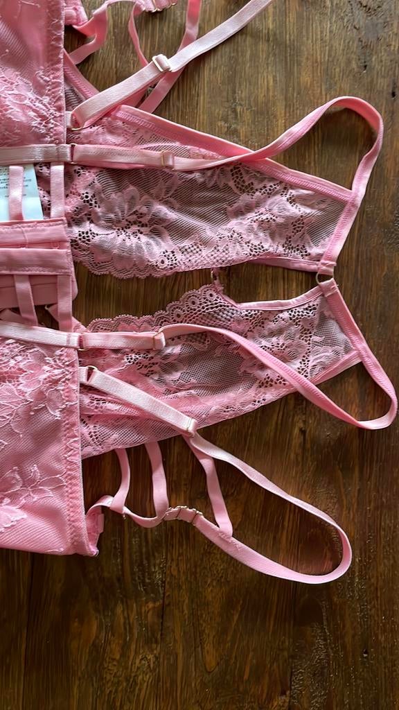 Lingerie, Ophalen, Body of Korset