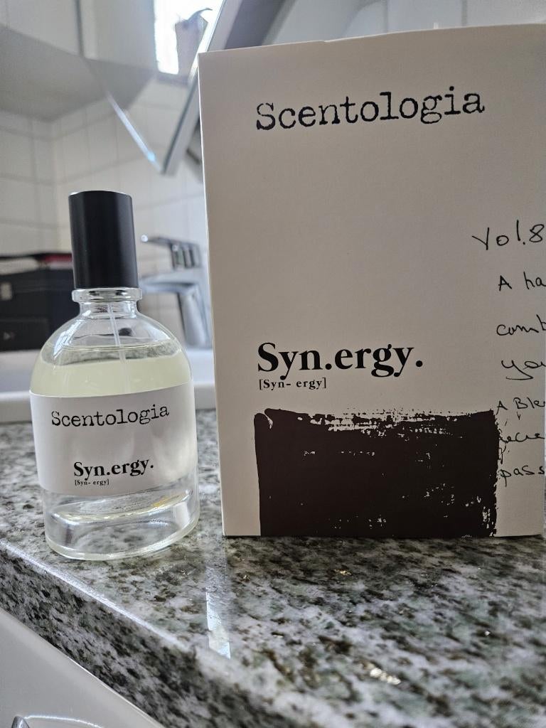 Scentologia synergy parfum 100ml (85ml vol), Handtassen en Accessoires, Uiterlijk | Parfum, Ophalen of Verzenden, Gebruikt