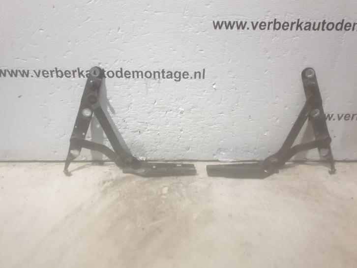 ACHTERKLEPSCHARNIER set li en re Audi 80 (B4), Auto-onderdelen, Overige Auto-onderdelen, Audi, Gebruikt