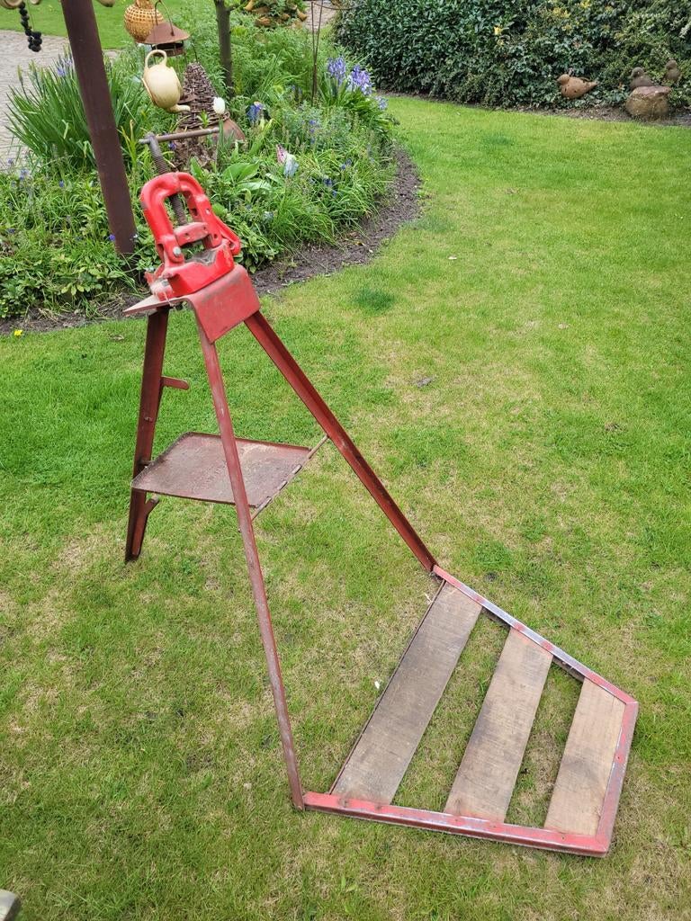 Driepikkel met buizenklem, Ophalen