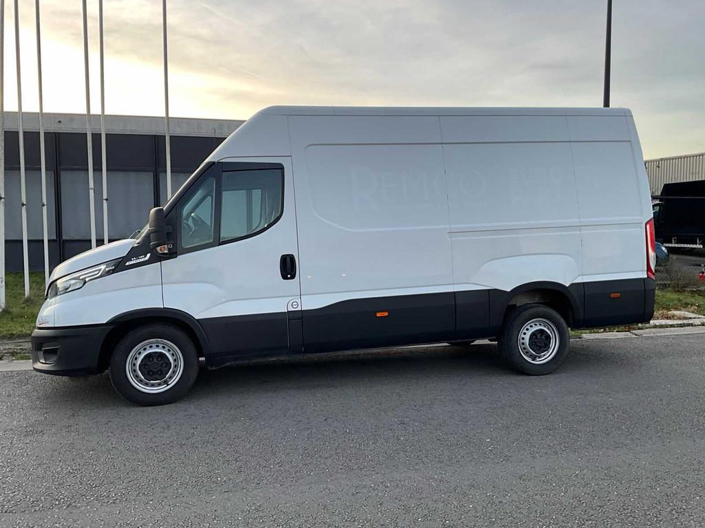 2021 Iveco Daily Lichte vrachtwagen, Auto's, Overige Auto's, Automaat, Gebruikt, Bedrijf, Diesel
