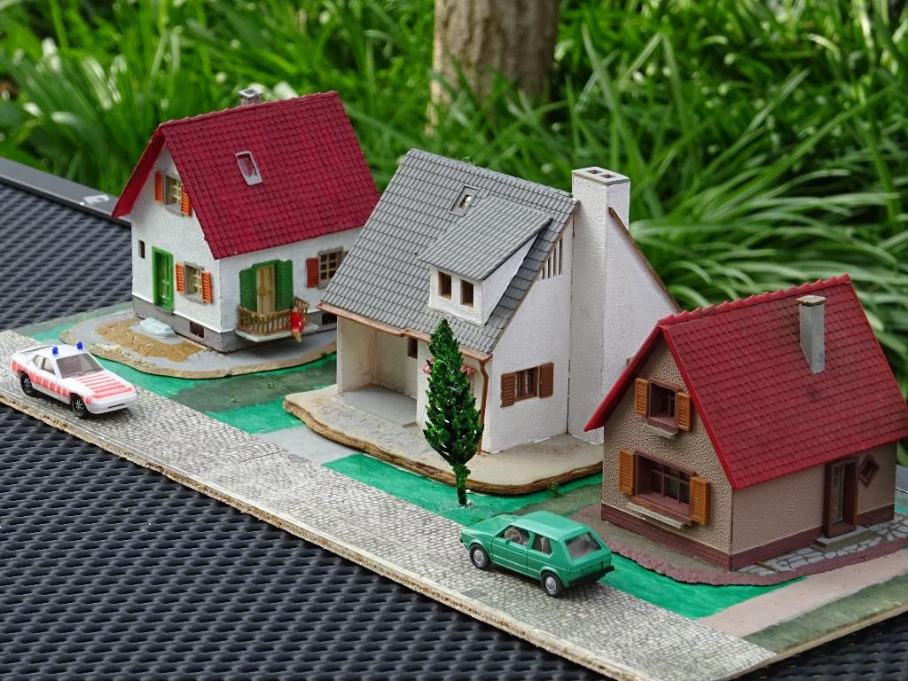 Rue avec maisons unifamiliales - HO, Enlèvement ou Envoi, Utilisé, Autres types