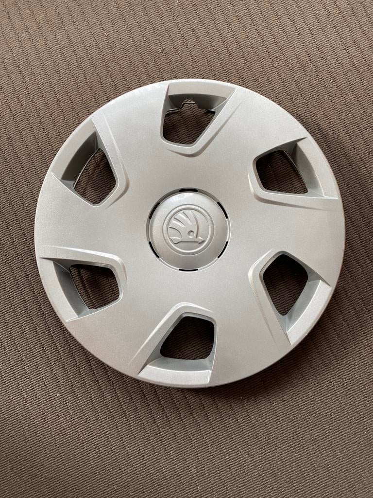 Lot de 4 anjoliveur 16 pouces Skoda, Enlèvement, Neuf