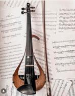 Yamaha Yev 104, Musique & Instruments, Instruments à corde | Guitares | Basses, Enlèvement ou Envoi, Comme neuf