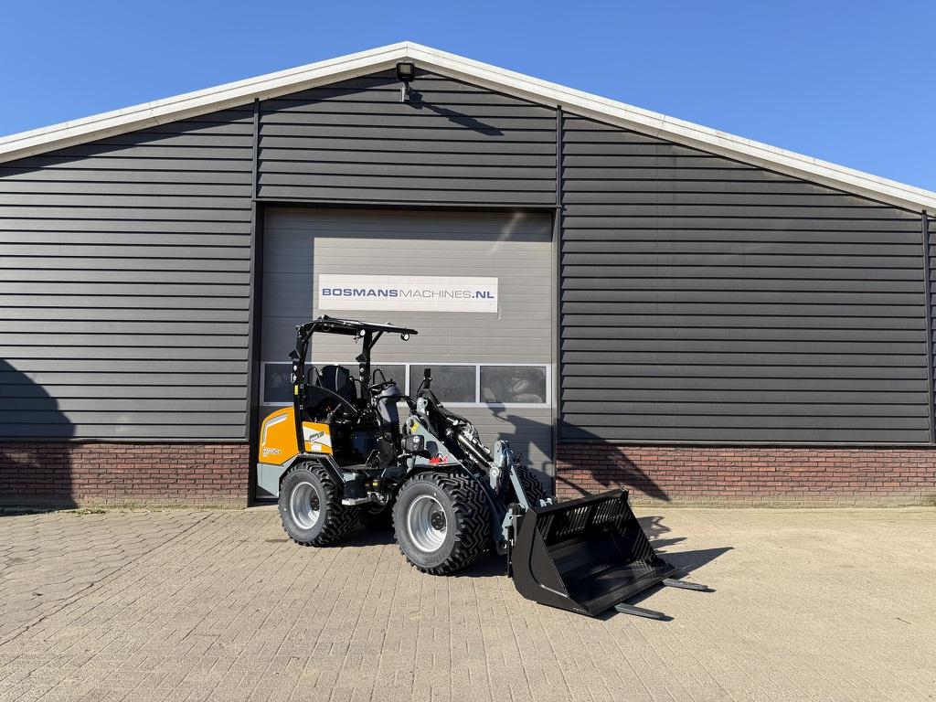 GIANT G2700 X-TRA HD+ minishovel NIEUW (giekvering, pro-inch, Zakelijke goederen, Tobroco, Info@tobroco.nl, Sprendlingenstraat 57
5061 KM  Oisterwijk, NL