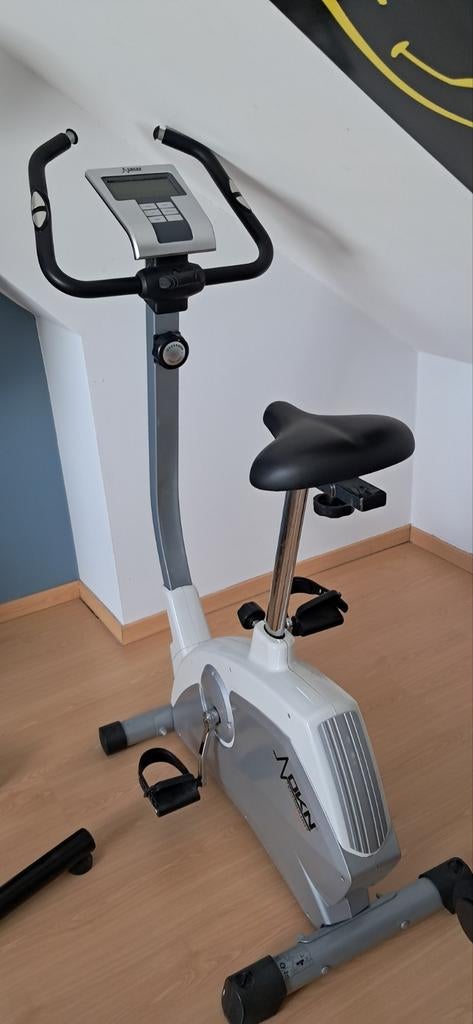 Hometrainer met trainingscomputer: ideaal om te revalideren, Sport en Fitness, Fitnessapparatuur, Ophalen, Hometrainer