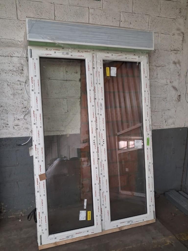 Porte-fenêtre PVC avec volet roulant électrique € 250,00, Enlèvement ou Envoi, Neuf, Blanc