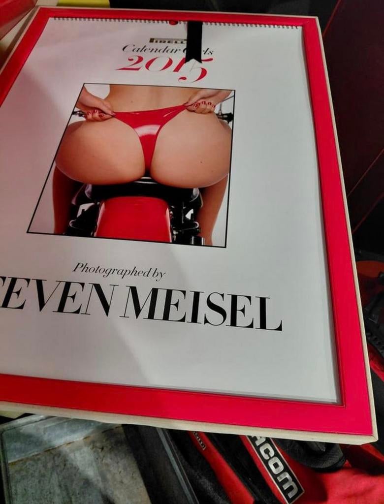 Pirelli kalender, Ophalen, Zo goed als nieuw
