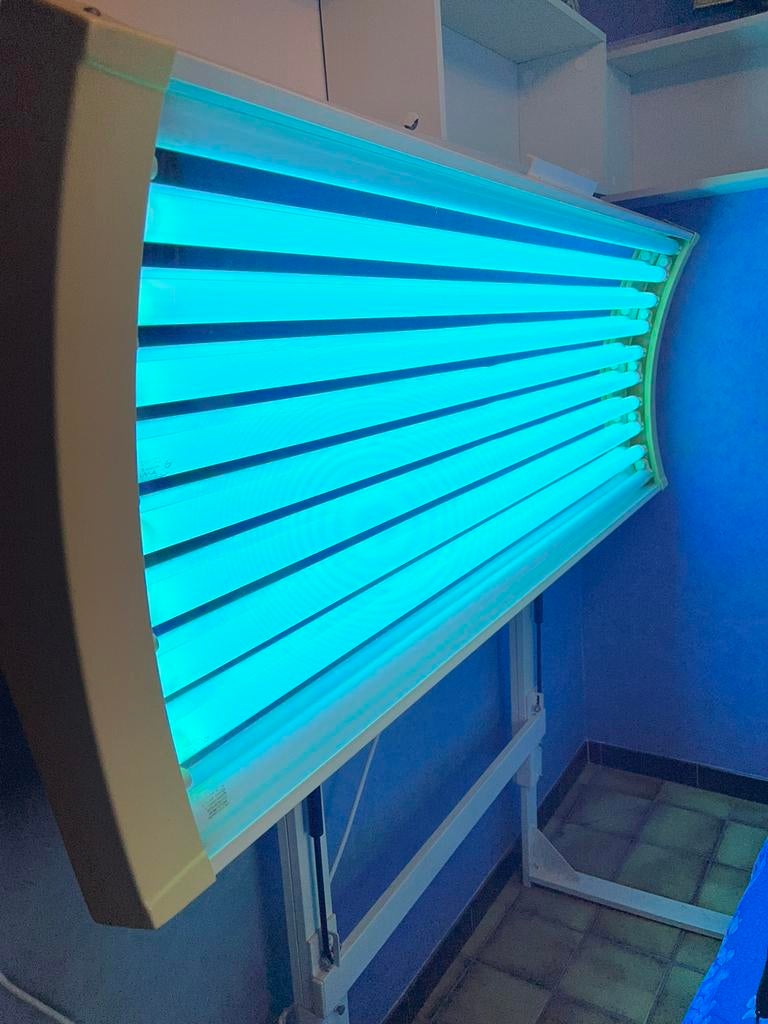 NHO 1200 staande zonnebank, Elektronische apparatuur, Zonnebanken en Gezichtsbruiners, Ophalen, Gebruikt, Zonnebank enkelzijdig