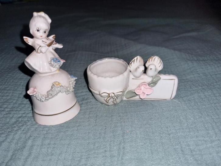 2 Anciennes décorations clochette ange et colombes, Antiquités & Art, Antiquités | Porcelaine, Enlèvement ou Envoi