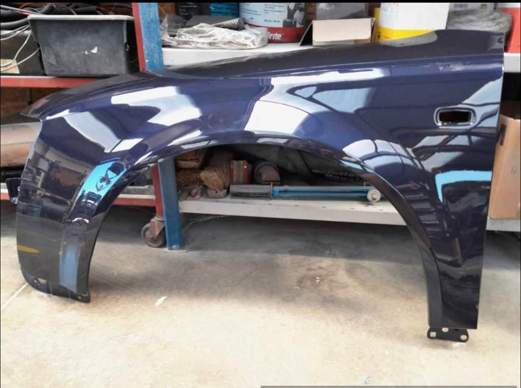 2x Voorspatbord Audi A4 bj 2000, Ophalen of Verzenden, Audi