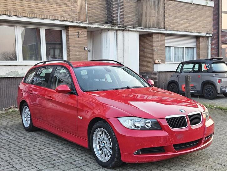 Bmw 318i benzine 2.0 motor Automaat met heel weinig km, Auto's, BMW, Particulier, Benzine, Automaat, Ophalen of Verzenden